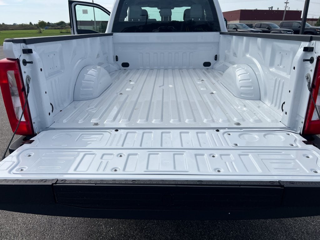 2027 Ford F-350SD XL