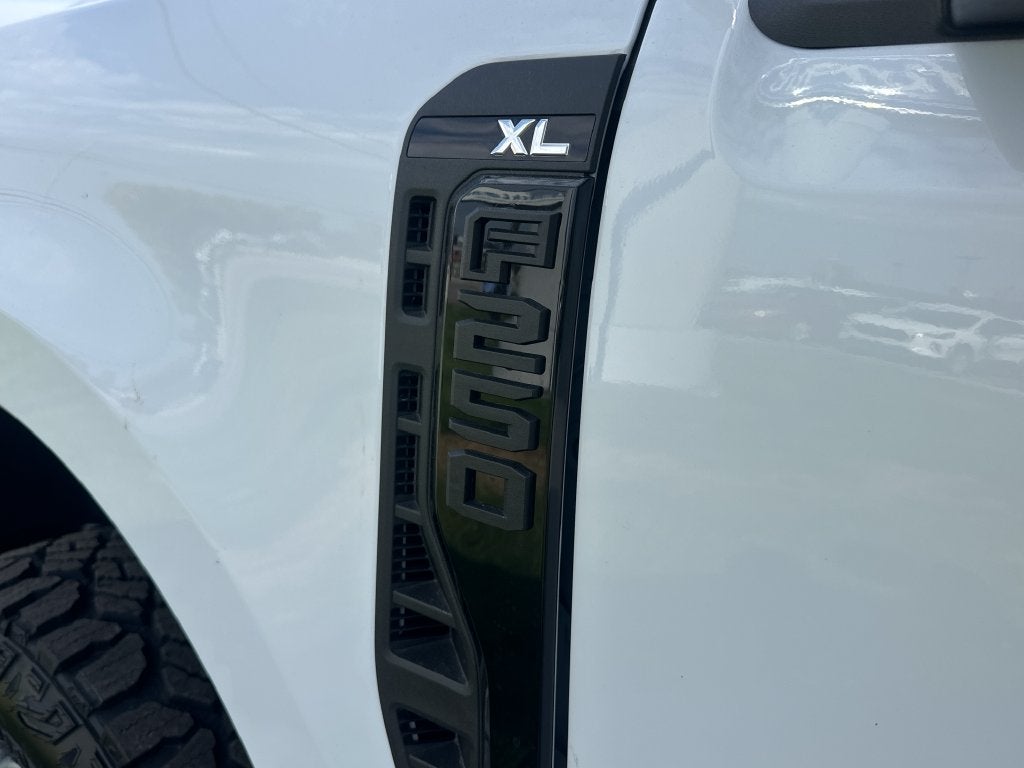 2027 Ford F-250SD XL