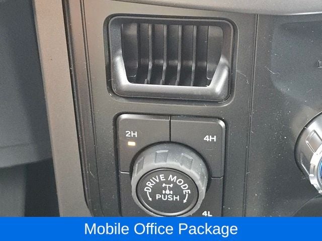 2025 Ford F-150 XLT 4X4