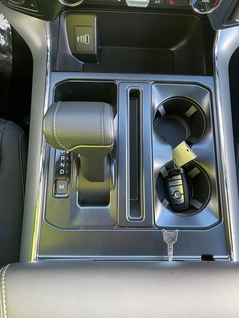 2025 Ford F-150 XLT FX4