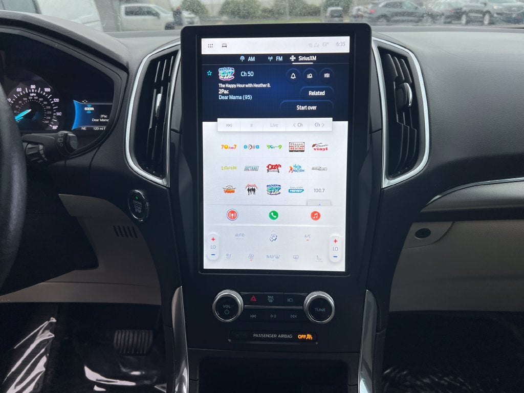 2022 Ford Edge Titanium