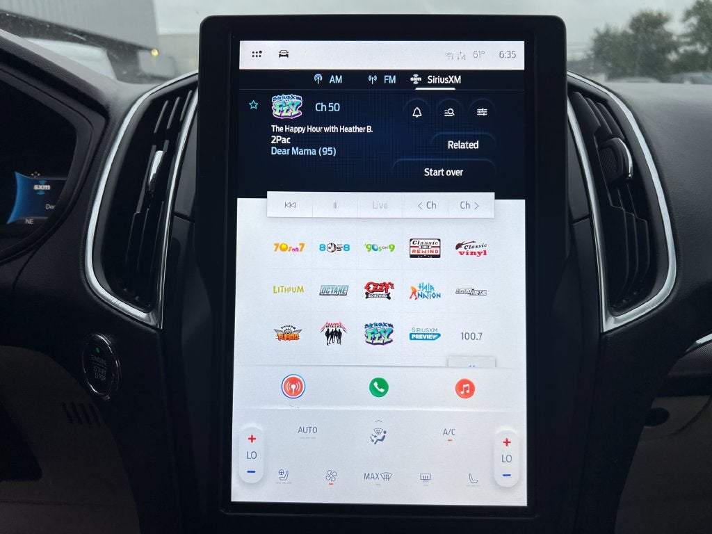2022 Ford Edge Titanium