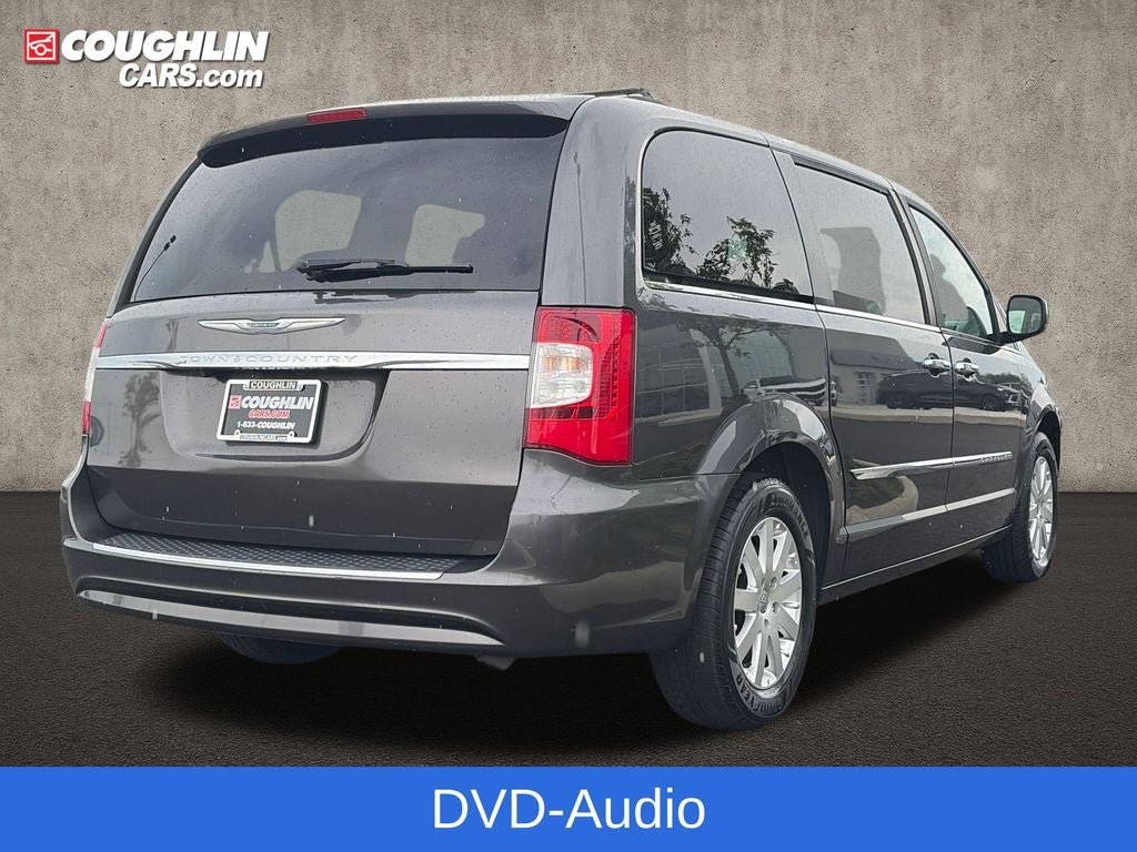 2016 Chrysler Town & Country Touring