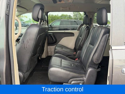 2016 Chrysler Town & Country Touring