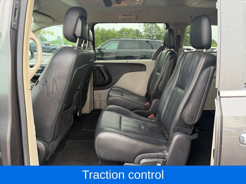 2016 Chrysler Town & Country Touring
