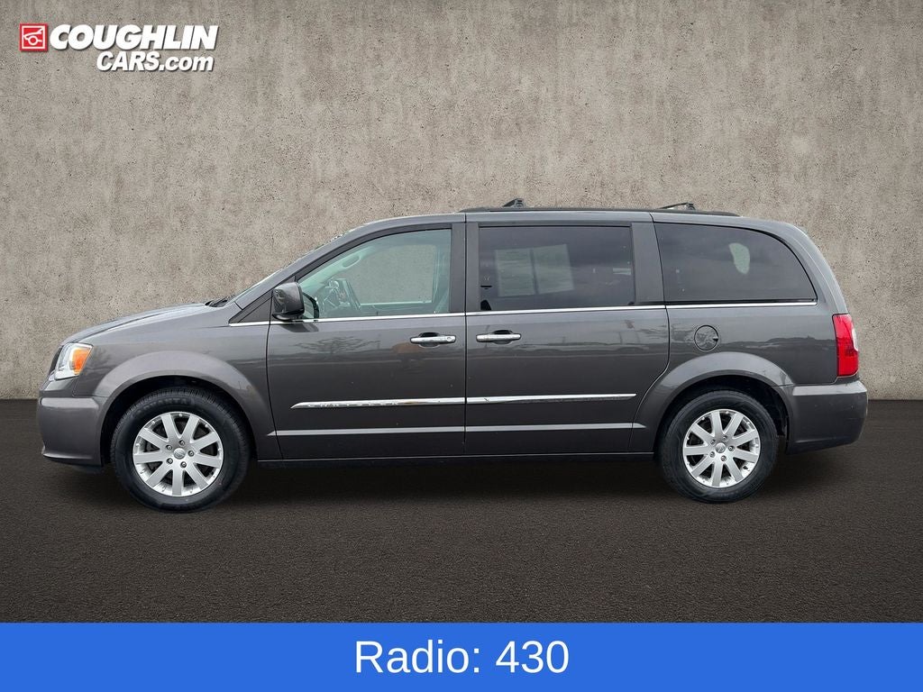 2016 Chrysler Town & Country Touring