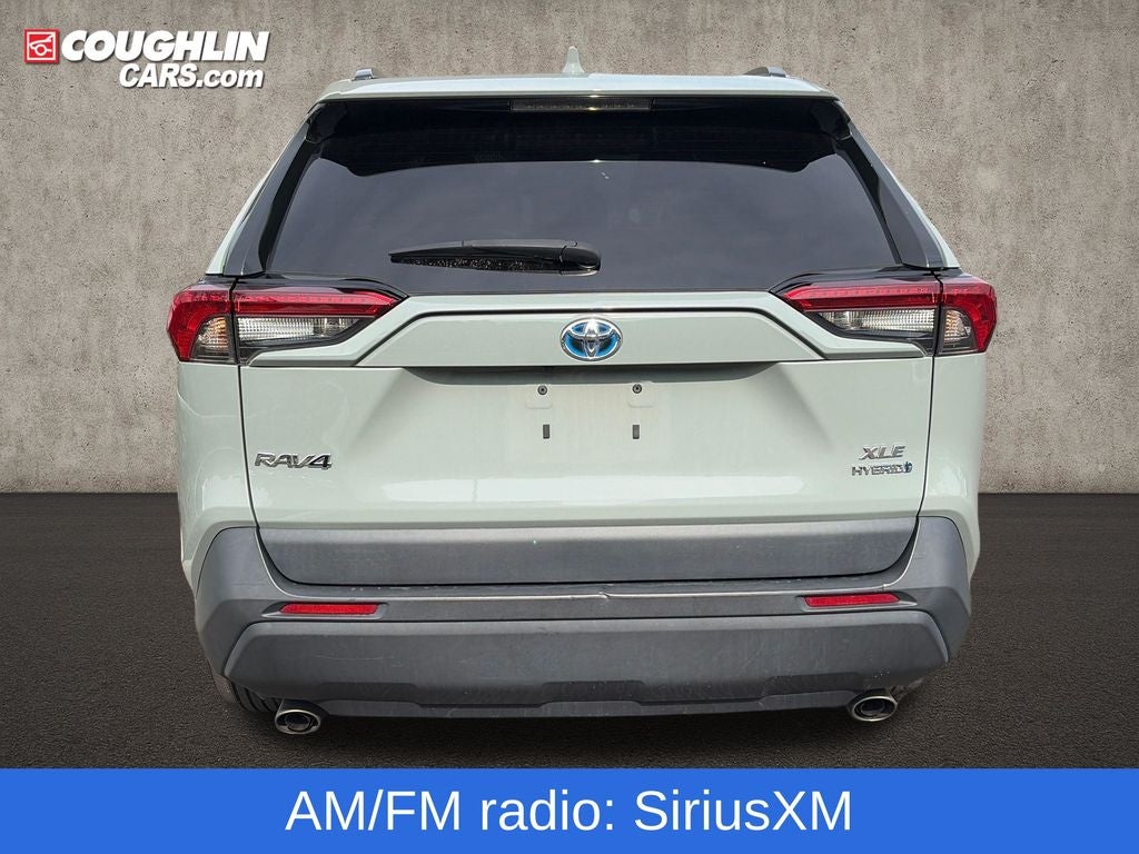 2022 Toyota RAV4 Hybrid XLE