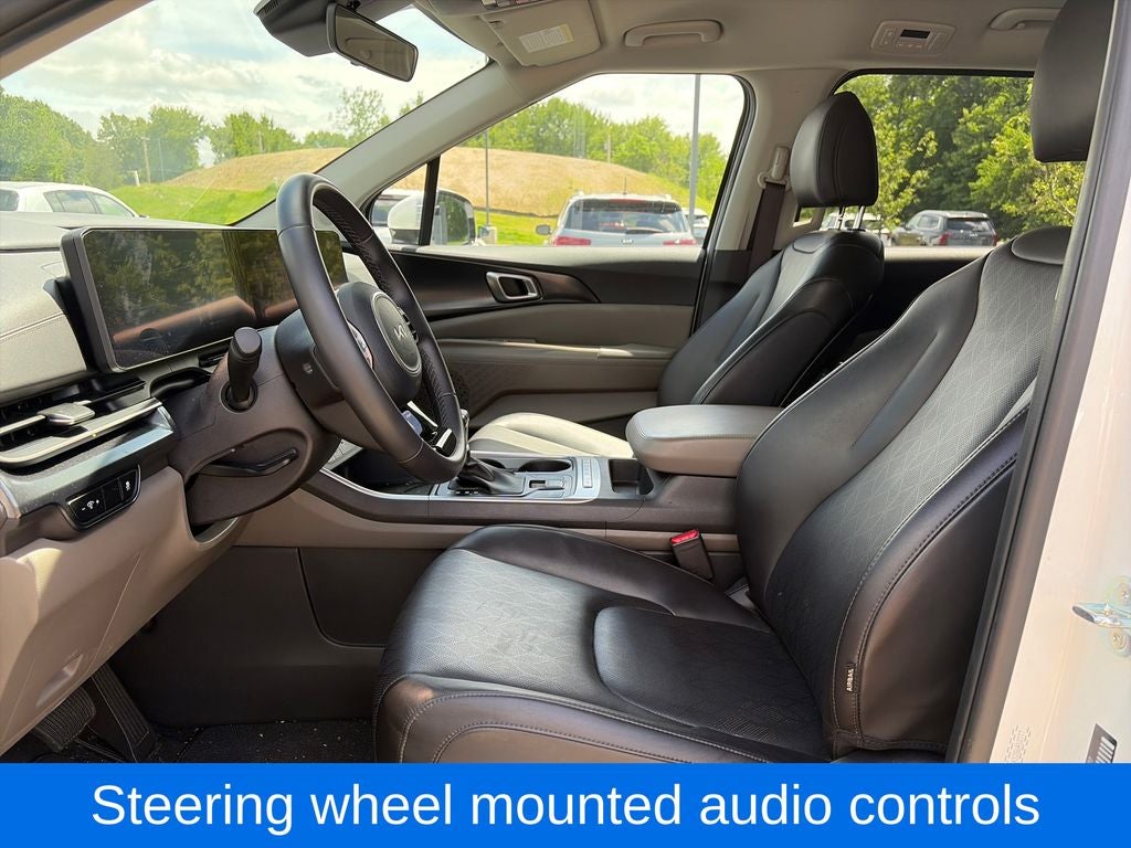 2025 Kia Carnival LXS