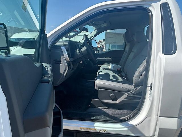 2025 Ford F-600SD XL