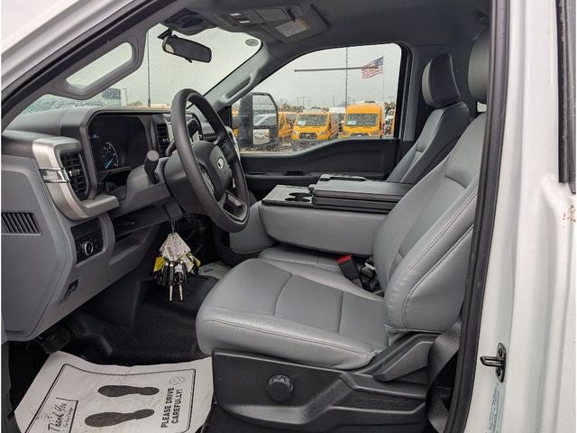 2025 Ford F-600SD XL