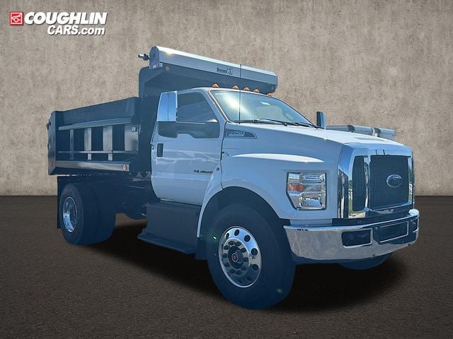 2025 Ford F-750SD Base