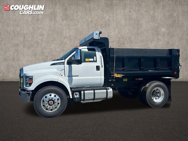 2025 Ford F-750SD Base