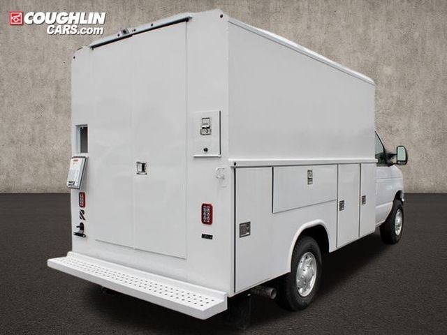 2026 Ford E-350SD Base Cutaway