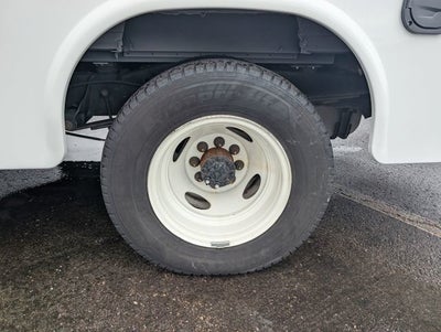 2025 Ford E-350SD Base Cutaway