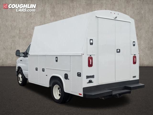 2025 Ford E-350SD Base Cutaway