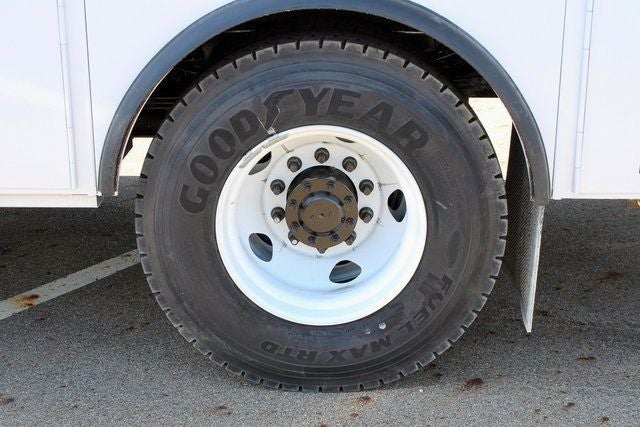 2024 Ford F-750SD Base