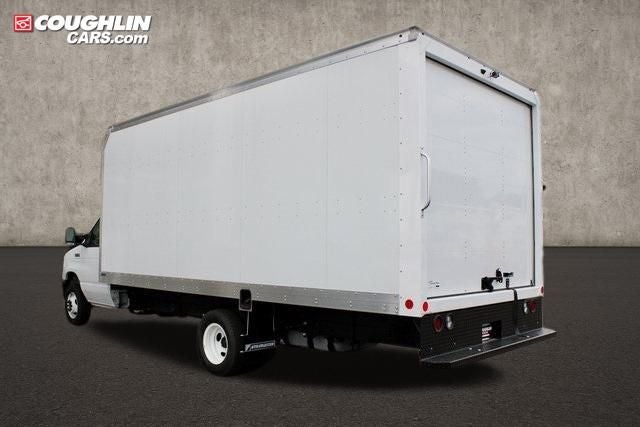 2025 Ford E-450SD Base