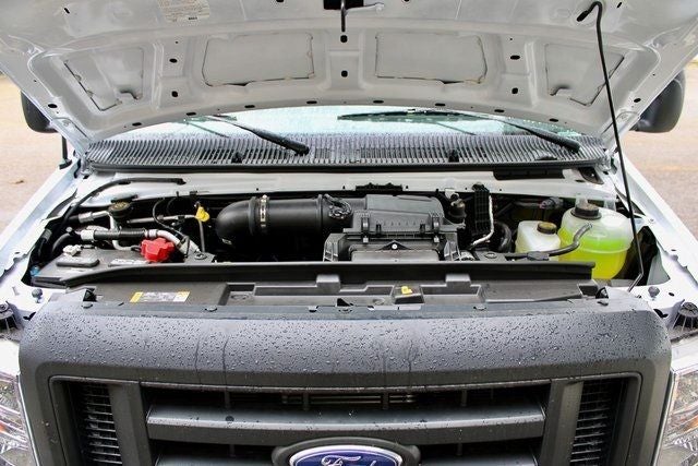 2025 Ford E-450SD Base