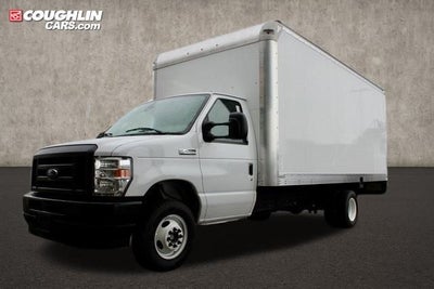 2025 Ford E-450SD Base