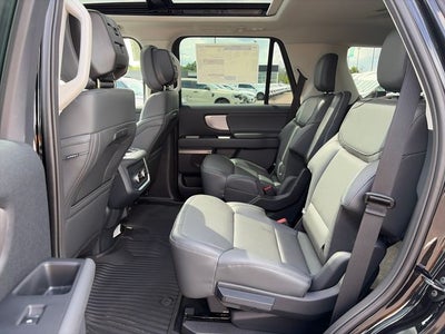 2027 Ford Expedition Active