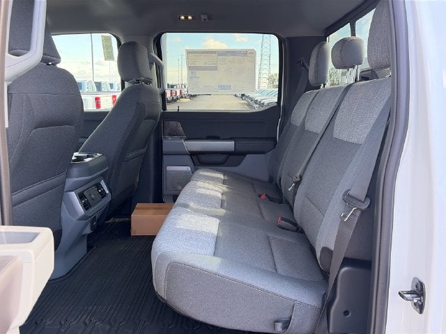 2027 Ford F-350SD XLT