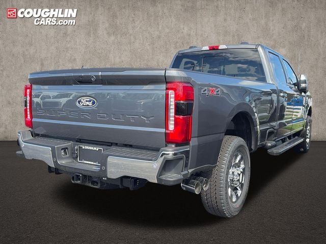 2027 Ford F-350SD Lariat