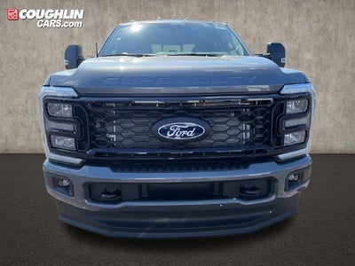 2027 Ford F-350SD XLT