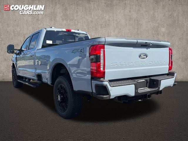 2027 Ford F-350SD Lariat