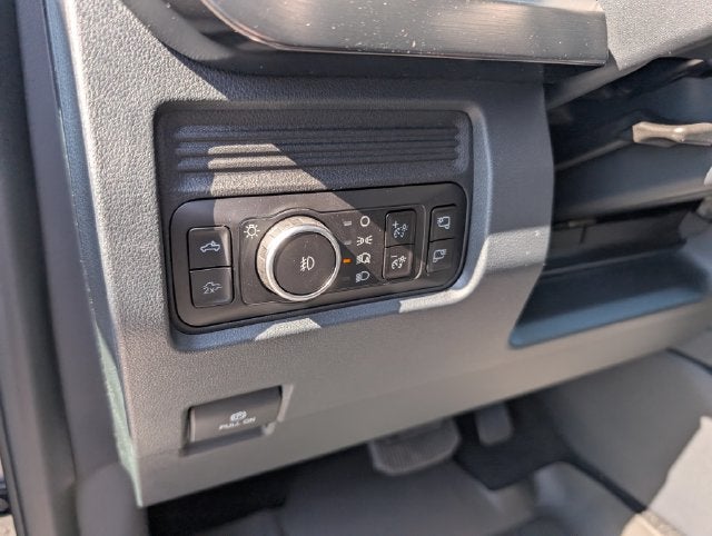 2027 Ford F-350SD Lariat