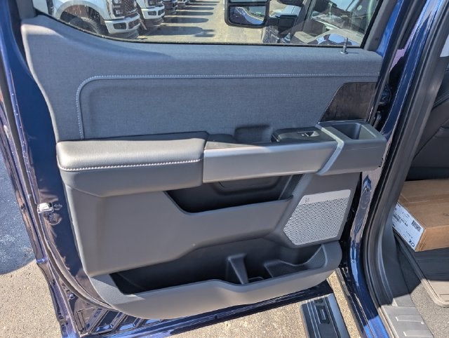 2027 Ford F-350SD Lariat