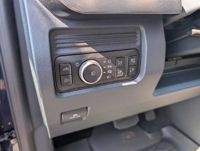 2027 Ford F-350SD Lariat