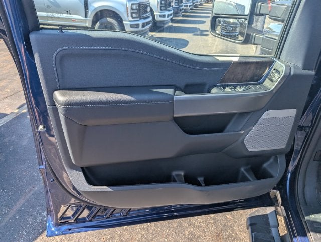 2027 Ford F-350SD Lariat
