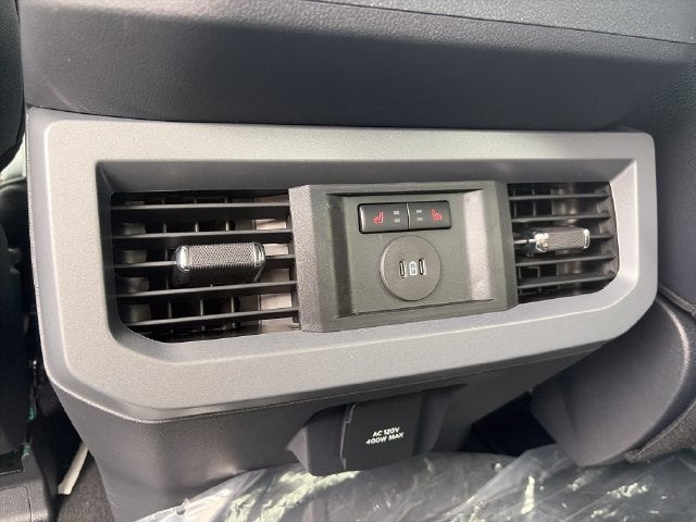 2027 Ford F-350SD Lariat