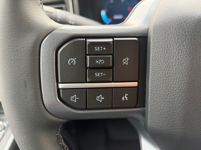 2027 Ford F-350SD Lariat