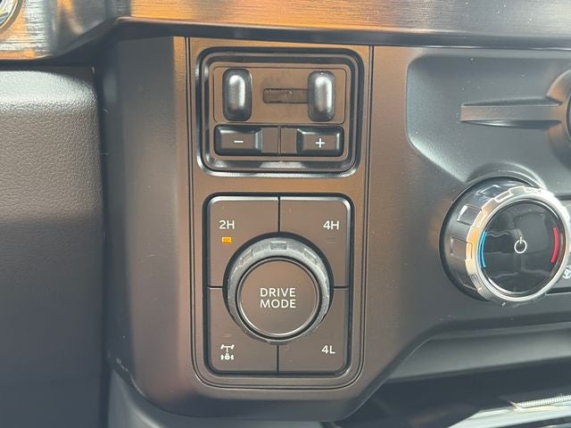 2027 Ford F-350SD Lariat