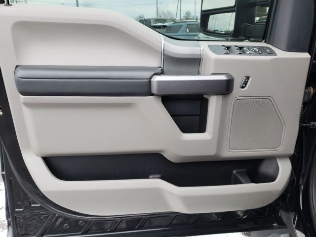 2022 Ford F-350SD XLT DRW