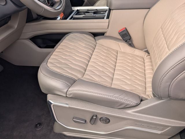 2026 Ford F-450SD Platinum DRW