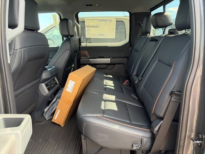 2027 Ford F-450SD Lariat DRW
