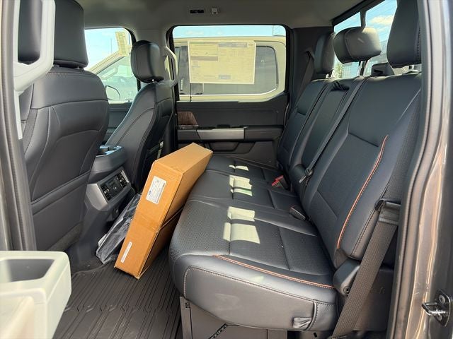 2027 Ford F-450SD Lariat DRW