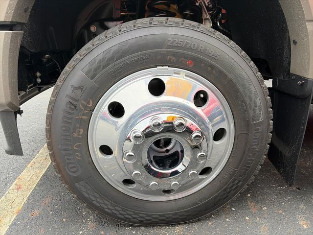 2027 Ford F-450SD Lariat DRW
