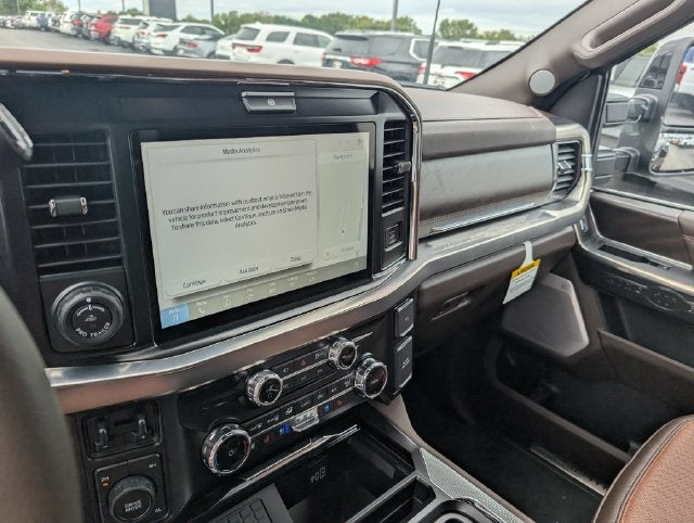 2027 Ford F-450SD King Ranch DRW