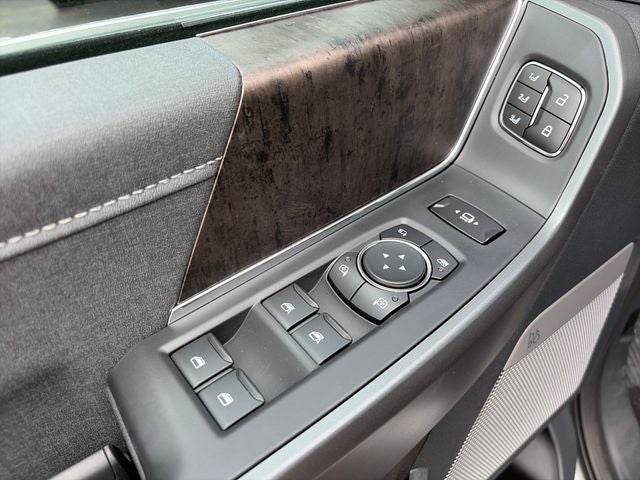 2027 Ford F-450SD Lariat DRW