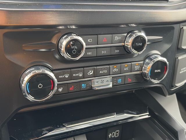 2027 Ford F-450SD Lariat DRW