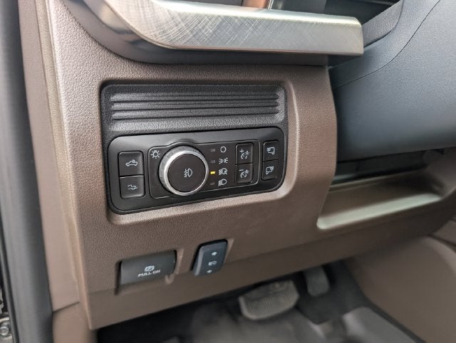 2027 Ford F-450SD King Ranch DRW
