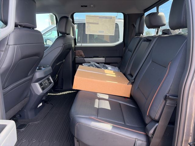 2027 Ford F-450SD Lariat DRW