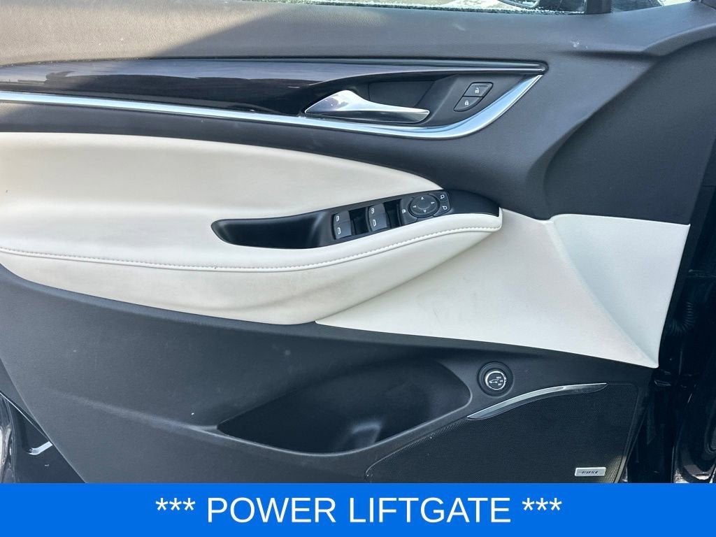 2022 Buick Enclave Essence