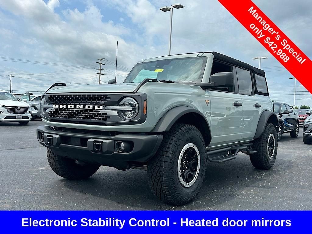 2023 Ford Bronco Base