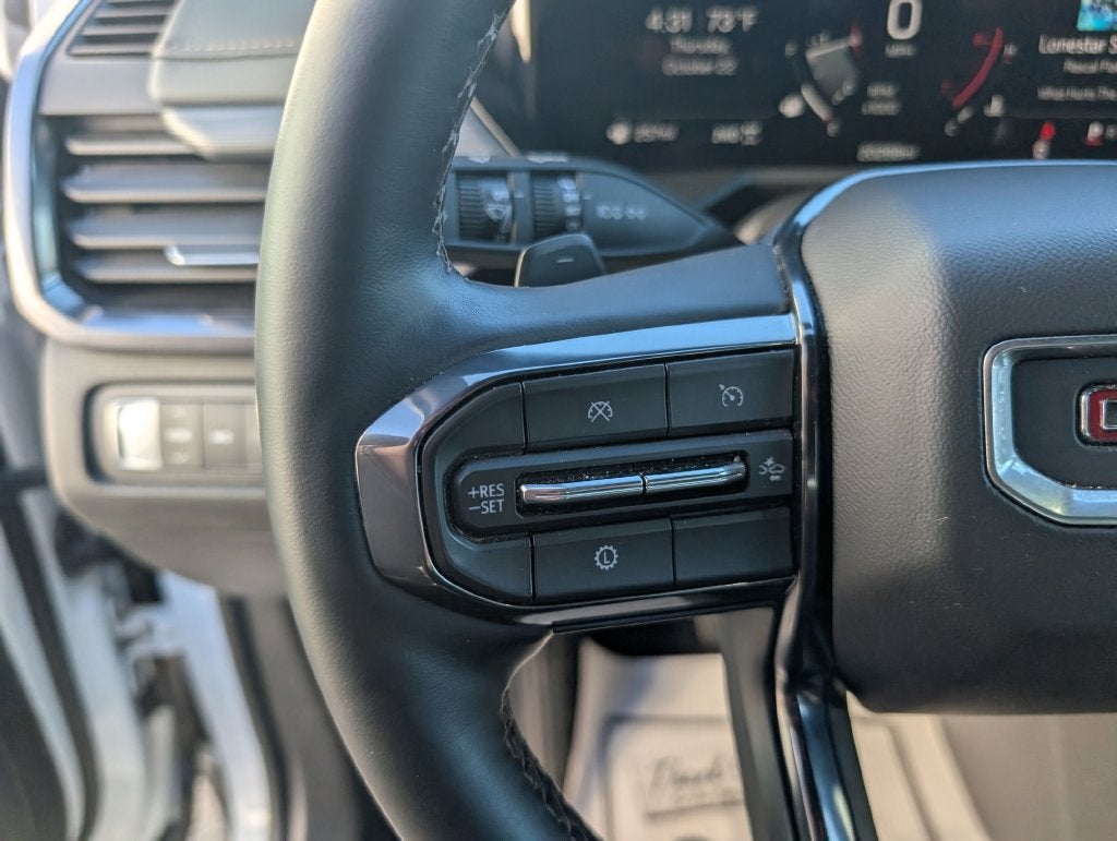 2025 GMC Acadia AT4
