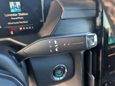 2025 GMC Acadia AT4