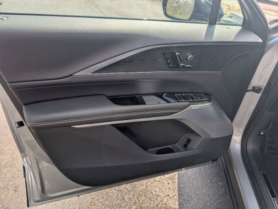 2025 Cadillac LYRIQ Luxury 3